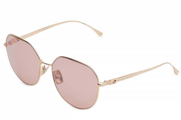 フェンディの新作サングラス、華奢なテンプルに“FF”ロゴを添えた「バゲット」など