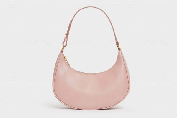 セリーヌ「アヴァ」三日月型バッグにスムースカーフレザーの新作、21年サマー新作ウェアも