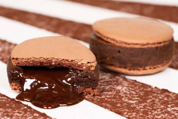 ラデュレ 横浜 髙島屋店が新オープン、濃厚“フォンダン・ショコラ”のマカロンや限定サブレボックス