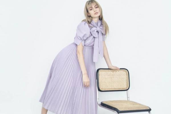 スナイデル21年春の新作、リボン付きワンピース＆ボリューム感レースアップシューズ