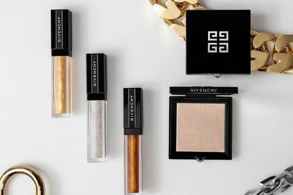 パルファム ジバンシイ21年夏コスメ、「愛の南京錠」着想“重ねるほどに濡れツヤ”限定リップ グロス