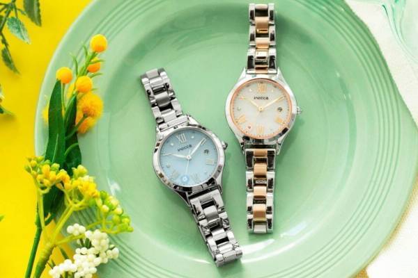 ウィッカ「ネモフィラ＆アネモネ」“春の花”モチーフ腕時計、ほんのり色づくグラデカラー