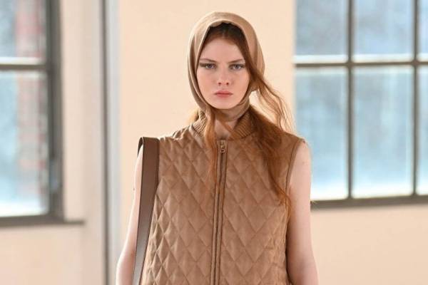 マックスマーラ 2021年秋冬コレクション - 遊び心の効いたブリティッシュスタイル