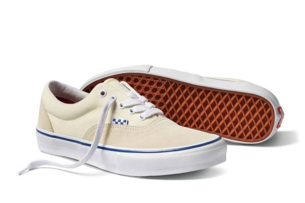 VANS定番スニーカーをリデザイン、チェッカーボードタグ付きオールドスクール＆スリッポン