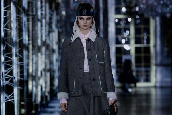 ディオール 2021-2022秋冬 プレタポルテ コレクション - 「おとぎ話の世界」へ…