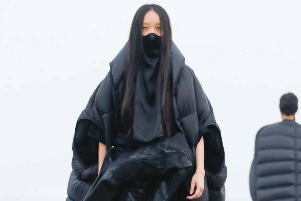 リック・オウエンス 2021年秋冬ウィメンズコレクション - 抑圧された怒り