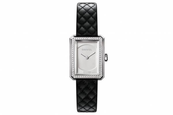 シャネルの腕時計「ボーイフレンド」新作、オパールホワイト文字盤×ダイヤモンドが輝くベゼル