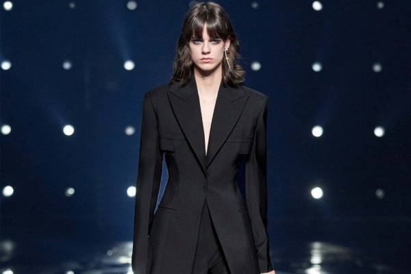 ジバンシィ 2021年秋冬ウィメンズコレクション - 対比から生まれる緊張感