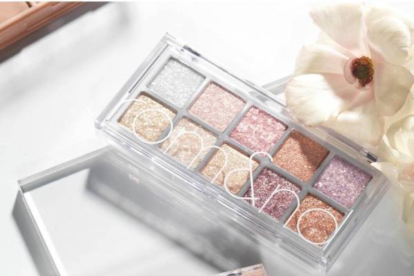 ロムアンド“マット＆グリッター”入り10色アイパレ＆シルキー艶ハイライターが全国のプラザに