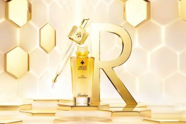 ゲラン「アベイユ ロイヤル」の新目もと用美容液、瞬時にリフトアップ＆ハリ実感