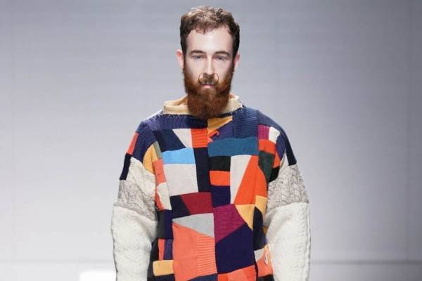 ニサイ 2021-22年秋冬コレクション - 雨上がりに架かる虹の先で生まれた一点物の服