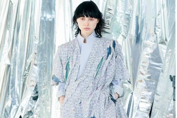 ミキオサカベ 2021-22年秋冬コレクション - 静的なプロダクトに咲く繊細な草花