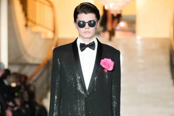 リンシュウ 2021-22年秋冬ウィメンズ＆メンズコレクション、装いを楽しむ“ドレスコード”