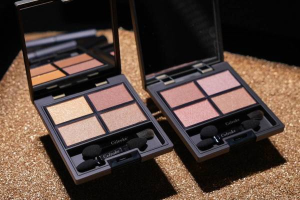 セルヴォーク21年夏コスメ、太陽の光を浴びたような“ゴールド×レッド”4色アイパレット