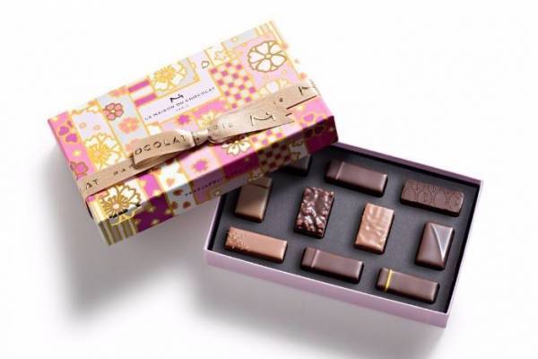 ラ・メゾン・デュ・ショコラ“桜”をイメージしたチョコボックス、桜の風味が広がる限定ガナッシュなど