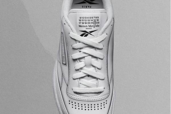 メゾン マルジェラ × リーボックの新作スニーカー「クラブ シー」のデザインを“だまし絵”プリントで