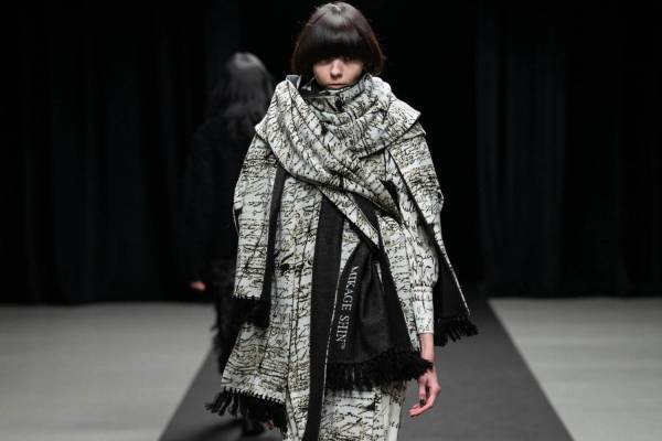 ミカゲ シン 2021-22年秋冬コレクション -天才ニーチェは、今何を思ふ