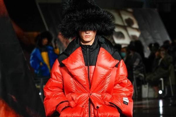 フミト ガンリュウ 2021-22年秋冬コレクション - 必然的多様性を探求して