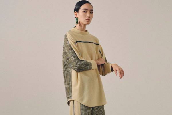 タン 2021-22年春夏コレクション - キッチンから生まれたアイディアをもとに