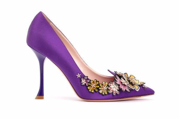 ロジェ ヴィヴィエ“立体フラワー”のカラフルシューズ＆バッグが大阪・うめだ阪急に