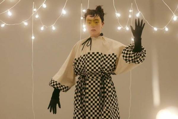 ミントデザインズ 2021-22年秋冬コレクション - 夜のサーカスを舞台に、夢へと誘うピエロ