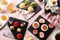 新横浜プリンスホテル“さくらと苺”の春限定アフタヌーンティー、桜ロールケーキやマカロンなど