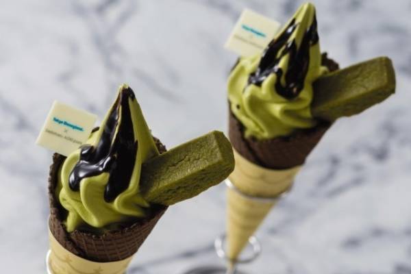 東京ディズニーランド初、サダハル・アオキとコラボ『美女と野獣』モチーフのスイーツ＆カフェメニュー