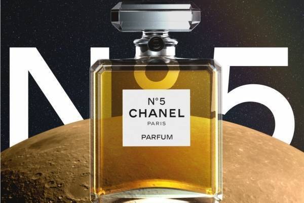 「シャネル N°5」の“No.1”ストーリー、新ムービー「インサイド シャネル」でその秘密が明らかに…
