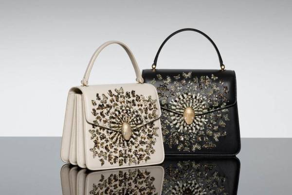 ブルガリ新作“バタフライ”刺繍×宝石の瞳「セルペンティ」バッグ、メアリー・カトランズとコラボ