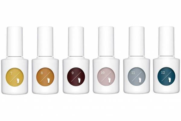 uka21年夏ネイル「ペディキュアスタディ」繊細ラメのマリーゴールドイエロー＆ラベンダーホワイト