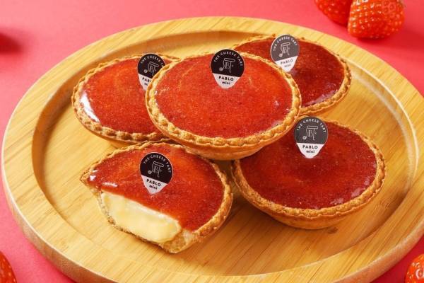 パブロミニから“いちご”の春色チーズタルト、甘酸っぱい苺コンフィチュールを重ねて