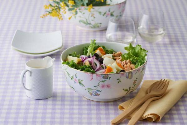 ウェッジウッド“プラムの実や花”描いた「スウィート プラム」に新作プレート&ボール