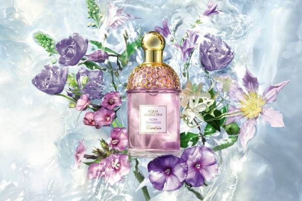 ゲラン「アクア アレゴリア」に2つの新作、ハニー香る“花の蜜”のようなフラワーフレグランス