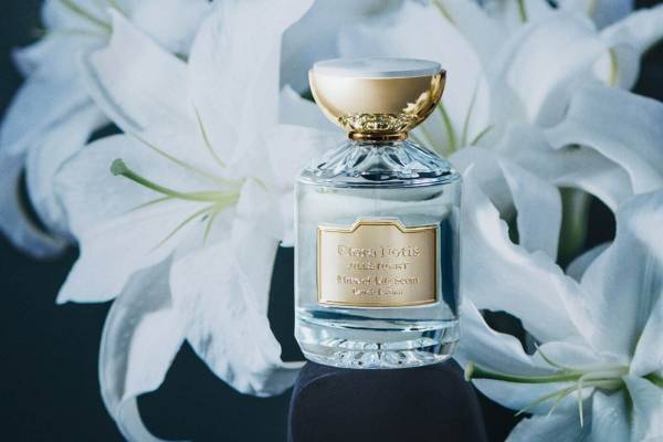 フローラノーティス ジルスチュアート21年夏“ユリの女王”カサブランカ香るオードパルファン