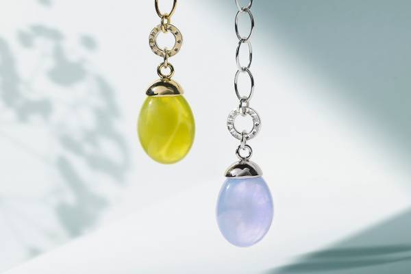 アンテプリマの新作ネックレス、透明感溢れる“マーブルカラー”の樹脂を飾ったチェーンネックレス