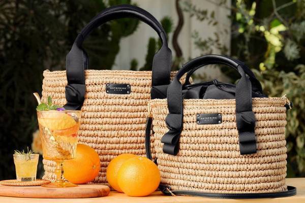 アンテプリマ“グログランリボン”付きかごバッグやスパンコール輝く新作バッグ