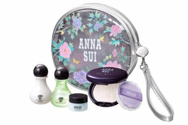 アナ スイ21年夏スキンケアセット、薬用美白パウダー現品やミニ化粧水＆“シャクヤクの花”ポーチ