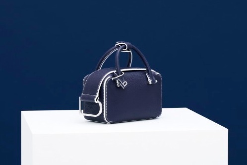 デルヴォーのアイコンバッグ「クールボックス」「ソー クール」に実用的ミニサイズ