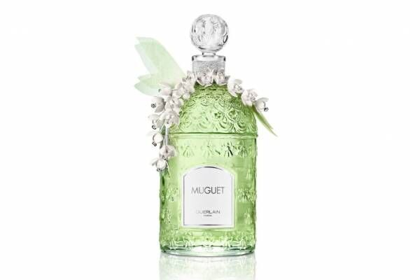 ゲラン“スズラン”の限定フレグランス「ミュゲ」スズランの“満開の花”が広がるデザインボトル