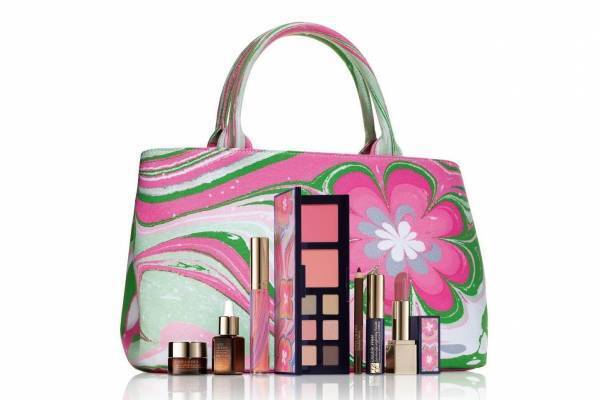 エスティ ローダー母の日コフレ、アイシャドウ＆チークパレットやミニ美容液に“花柄トートバッグ”