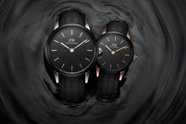 ダニエル・ウェリントン初の防水腕時計、黒を基調にローズゴールド＆シルバーで