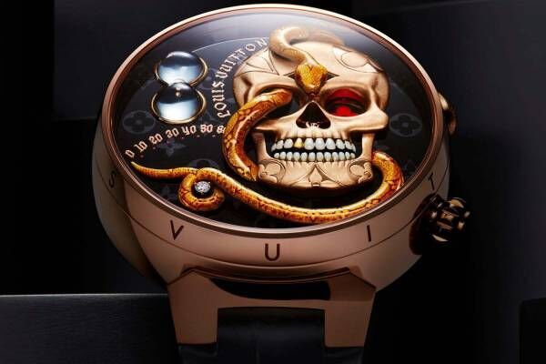 ルイ・ヴィトン、蛇やスカルが動いて時を告げる「タンブール」針のない“からくり腕時計”