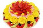 カフェコムサ新作フルーツの花束ケーキ、“マンゴーの薔薇が咲く”カラフルタルト