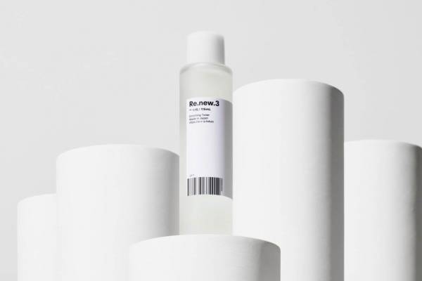 “白いオイル”のACP初の化粧水誕生 - “天然の点滴”ホエイ配合で1本で3役、ふっくらやわらか肌に