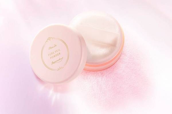 パラドゥ“透けるさくら色”フェイスパウダー「ピュアヴェールパウダー」で透明感＆血色感UP