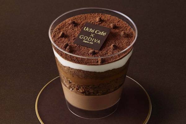 ローソンからゴディバ監修「サンクショコラアマンド」5種類のショコラを重ねたウチカフェ新作