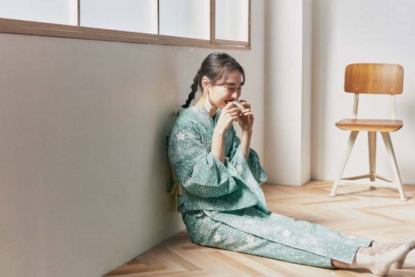 キモノ バイ ナデシコ新作 - 涼やかな絞りのゆかたや“洗える”夏きもの、和菓子モチーフの帯留も