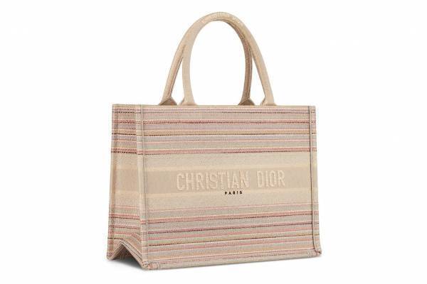 ディオールから“優美なゴールド”の「レディ ディオール」やミニサイズの「ブック トート」