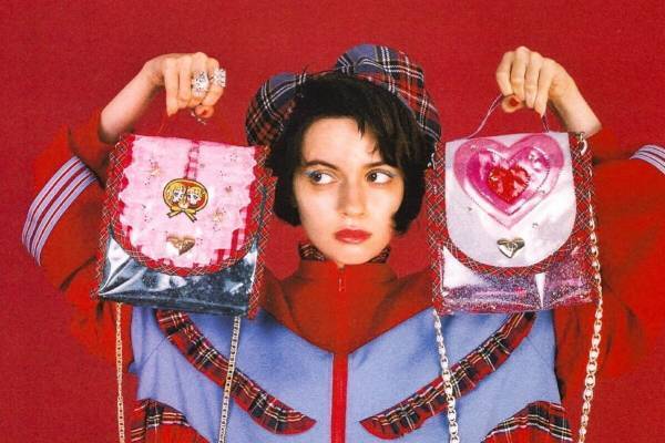 ヘイヘイの「ビニールバッグ」オーダー会がラフォーレ原宿で、スパンコール＆ビーズを入れてカスタム