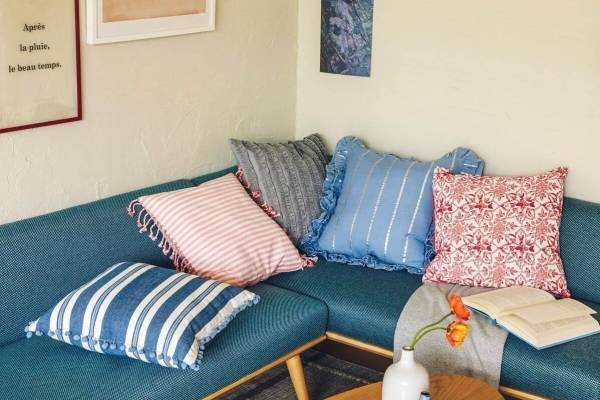 アフタヌーンティー・リビング新作クッションカバー、爽やかストライプ柄やフリンジ付き